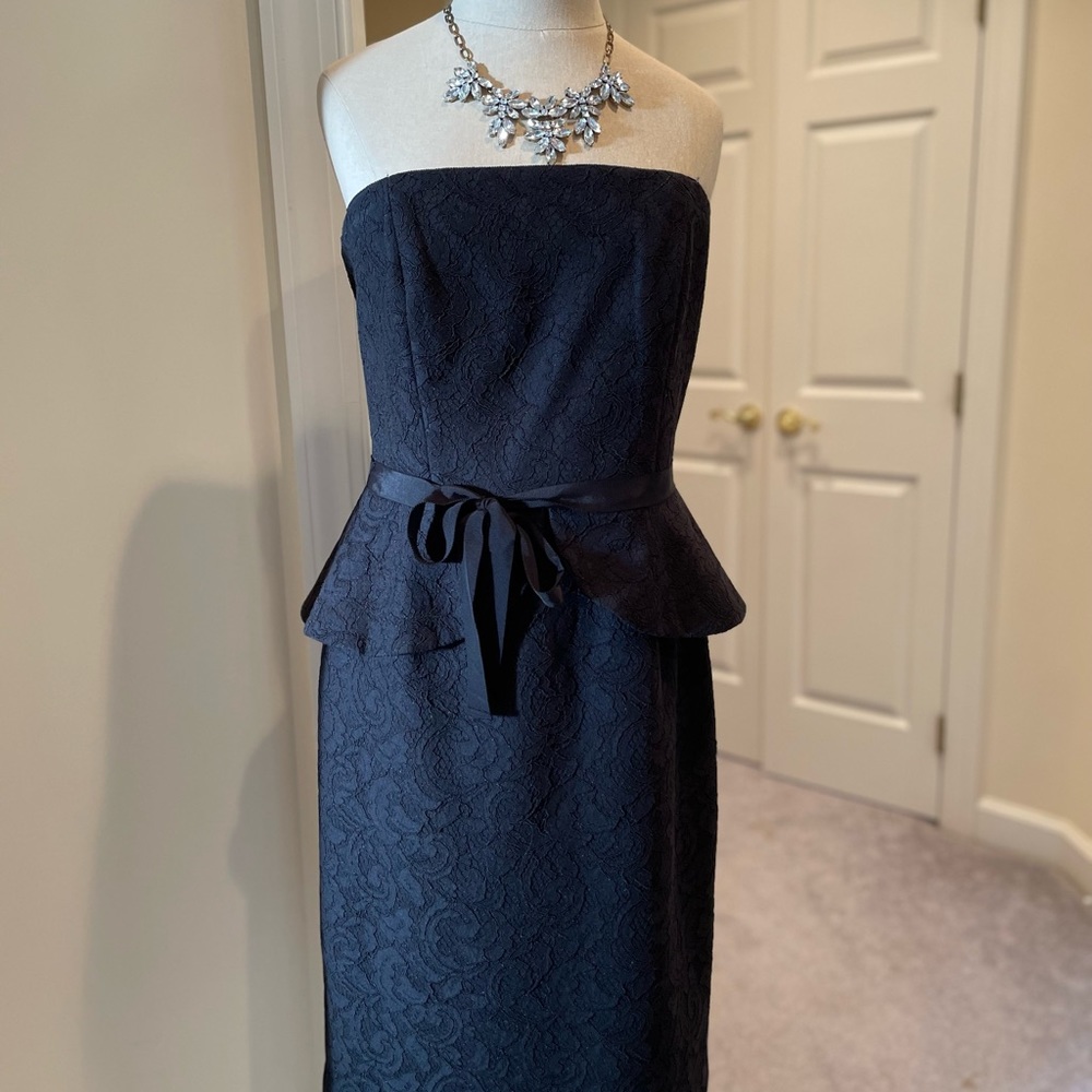 White House Black Market Strapless Black Lace Cocktail Dress / Size 8